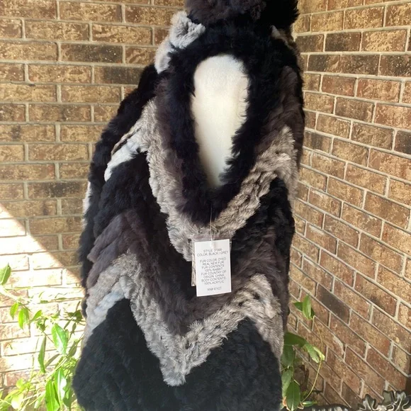 Dolce Cabo gorgeous rabbit fur vest NWT size S Vests